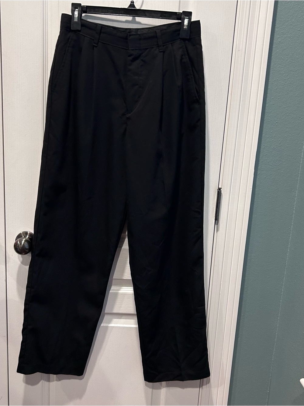 Dockers Boy’s Size 18 Regular Black Pleated Front Straight Leg Dress Pants